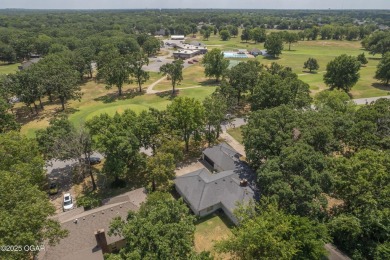 Welcome to this spacious one level 2,500 square foot home on Briarbrook Golf Course in Missouri - for sale on GolfHomes.com, golf home, golf lot