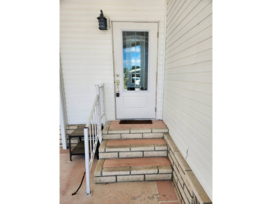 Welcome to this fabulous 2-bedroom / 2-bath home in the on Spanish Lakes Fairways in Florida - for sale on GolfHomes.com, golf home, golf lot