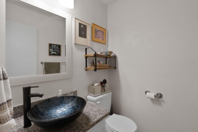 Beautifully Updated Townhouse located in the Villa Encantada on Arroyo Del Oso Golf Course in New Mexico - for sale on GolfHomes.com, golf home, golf lot