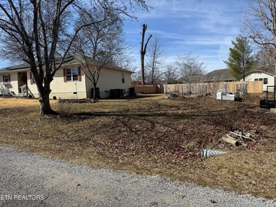 Peaceful cul-de-sac lot in the desirable Tansi community of on Lake Tansi Village Country Club in Tennessee - for sale on GolfHomes.com, golf home, golf lot