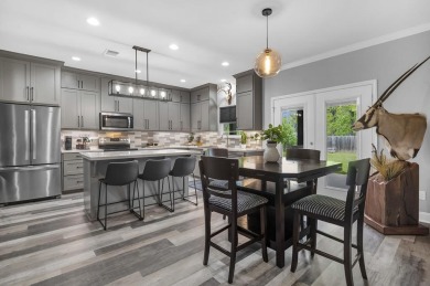 This beautifully custom-built home offers an inviting on Rayburn Country Club in Texas - for sale on GolfHomes.com, golf home, golf lot
