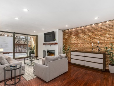 Four Lakes 1st Floor Condo! Conveniently located near the front on River Bend Golf Club in Illinois - for sale on GolfHomes.com, golf home, golf lot