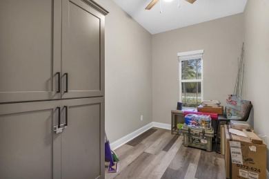 This beautifully custom-built home offers an inviting on Rayburn Country Club in Texas - for sale on GolfHomes.com, golf home, golf lot