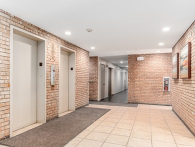 Four Lakes 1st Floor Condo! Conveniently located near the front on River Bend Golf Club in Illinois - for sale on GolfHomes.com, golf home, golf lot