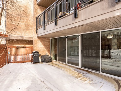 Four Lakes 1st Floor Condo! Conveniently located near the front on River Bend Golf Club in Illinois - for sale on GolfHomes.com, golf home, golf lot