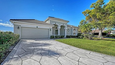 Under contract-accepting backup offers. Located in the on Riverwood Golf Club in Florida - for sale on GolfHomes.com, golf home, golf lot