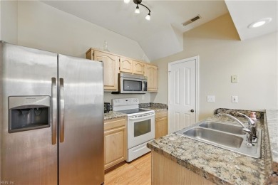 Beautiful End-Unit Condo with Two Primary Suites in Kempsville on Kempsville Greens Municipal Golf Course in Virginia - for sale on GolfHomes.com, golf home, golf lot