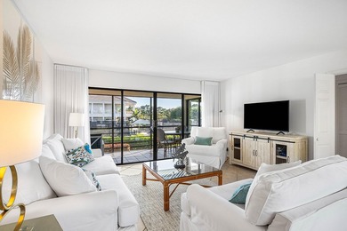 Beautifully updated 2-bedroom, 2-bath second-floor residence in on Quail Ridge Golf Course and Country Club in Florida - for sale on GolfHomes.com, golf home, golf lot