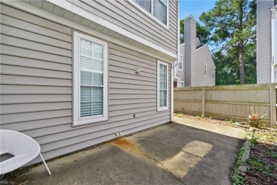Beautiful End-Unit Condo with Two Primary Suites in Kempsville on Kempsville Greens Municipal Golf Course in Virginia - for sale on GolfHomes.com, golf home, golf lot