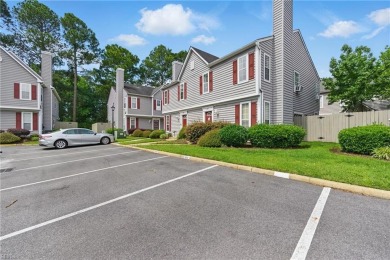 Beautiful End-Unit Condo with Two Primary Suites in Kempsville on Kempsville Greens Municipal Golf Course in Virginia - for sale on GolfHomes.com, golf home, golf lot