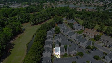 Beautiful End-Unit Condo with Two Primary Suites in Kempsville on Kempsville Greens Municipal Golf Course in Virginia - for sale on GolfHomes.com, golf home, golf lot