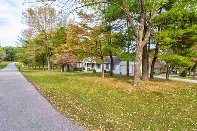Welcome to 1084 W Star Circle--an inviting 3-bedroom, 2-bath on Christmas Lake Golf Course in Indiana - for sale on GolfHomes.com, golf home, golf lot