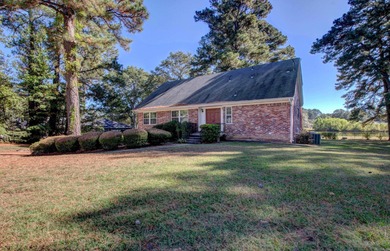 This spacious home in Foxwood offers 3 bedrooms and 3 1/2  baths on Foxwood Golf Club in Arkansas - for sale on GolfHomes.com, golf home, golf lot