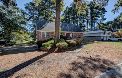 This spacious home in Foxwood offers 3 bedrooms and 3 1/2  baths on Foxwood Golf Club in Arkansas - for sale on GolfHomes.com, golf home, golf lot