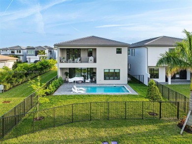 The gem you've been looking for at Lotus Palm awaits! Don't miss on Boca Raton Municipal Golf Course in Florida - for sale on GolfHomes.com, golf home, golf lot