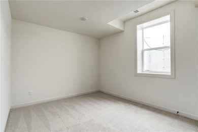 MOVE-IN READY! This reverse 1.5-story home offers a modern on Heritage Park Golf Course in Kansas - for sale on GolfHomes.com, golf home, golf lot