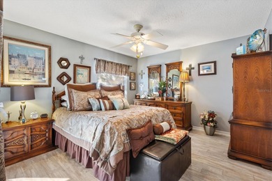 Well-maintained Woodlawn Courtyard Villa in Sullivan Villas in on Cane Garden Golf Course - Sumter in Florida - for sale on GolfHomes.com, golf home, golf lot