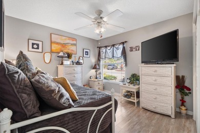 Well-maintained Woodlawn Courtyard Villa in Sullivan Villas in on Cane Garden Golf Course - Sumter in Florida - for sale on GolfHomes.com, golf home, golf lot