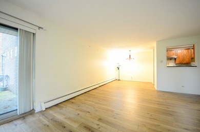 Must-See! Immaculate, Move-In Ready Ground-Floor Condo in on Arlington Lakes Golf Club in Illinois - for sale on GolfHomes.com, golf home, golf lot