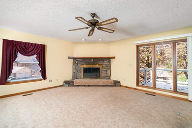 Discover the possibilities in this spacious 3-bedroom, 3-bath on Cortez Golf Course in Arkansas - for sale on GolfHomes.com, golf home, golf lot