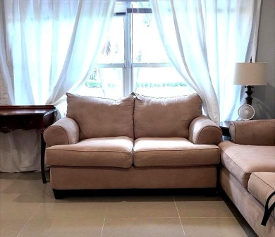 CHARMING 55+ COMMUNITY, PRICED TO SELL!!! HOME IN GREAT on Leisureville Community Golf Course in Florida - for sale on GolfHomes.com, golf home, golf lot