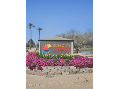 Lots of WOW factor in this REFRESHED Gemini-Twin!  New roof in on Pebblebrook Golf Course in Arizona - for sale on GolfHomes.com, golf home, golf lot