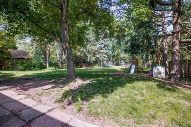 **OPEN HOUSE SUNDAY 6/8, 1-3PM** You won't want to miss your on Plum Hollow Country Club in Michigan - for sale on GolfHomes.com, golf home, golf lot