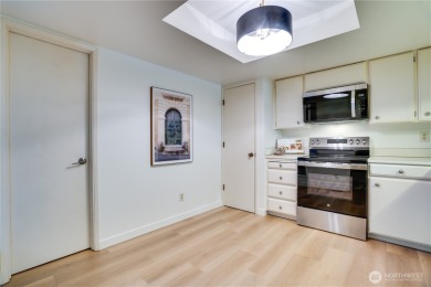 Embrace easy living in this beautifully refreshed 2BD 1.75BA on Highlands Golf Club in Washington - for sale on GolfHomes.com, golf home, golf lot