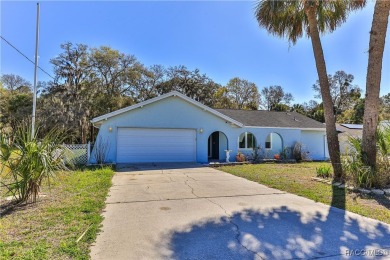 This spacious 3-bedroom 2-bath home is located in the heart of on Plantation Inn and Golf Resort  in Florida - for sale on GolfHomes.com, golf home, golf lot