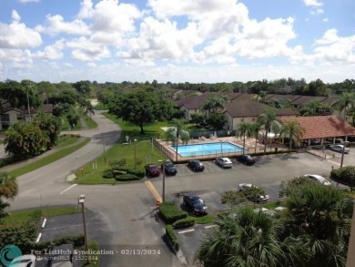 COMPLETELY RENOVATED . GRANITE COUNTERTOPS. ALL NEW FLOORS AND on Forest Oaks Golf Club in Florida - for sale on GolfHomes.com, golf home, golf lot