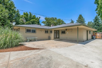 Updated Old East Medford with a huge yard, finished shop, and on Rogue Valley Country Club in Oregon - for sale on GolfHomes.com, golf home, golf lot