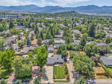 Updated Old East Medford with a huge yard, finished shop, and on Rogue Valley Country Club in Oregon - for sale on GolfHomes.com, golf home, golf lot