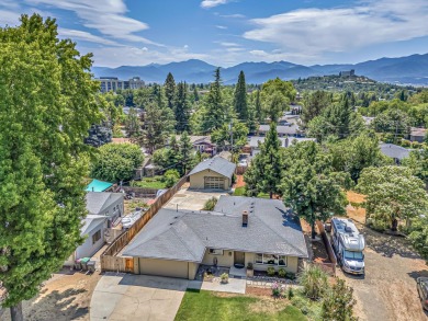 Updated Old East Medford with a huge yard, finished shop, and on Rogue Valley Country Club in Oregon - for sale on GolfHomes.com, golf home, golf lot