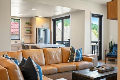 Spacious 3 bed/2 bath Condo! This turnkey, 1470 sq ft, unit is a on Osprey Meadows at Tamarack Resort in Idaho - for sale on GolfHomes.com, golf home, golf lot