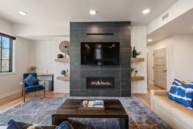 Spacious 3 bed/2 bath Condo! This turnkey, 1470 sq ft, unit is a on Osprey Meadows at Tamarack Resort in Idaho - for sale on GolfHomes.com, golf home, golf lot
