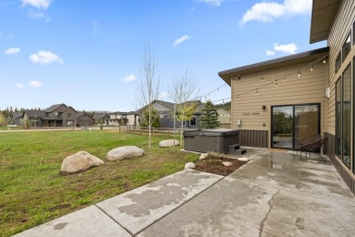 Welcome to your dream retreat-situated just minutes from Payette on McCall Municipal Golf Course in Idaho - for sale on GolfHomes.com, golf home, golf lot