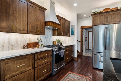 Discover unparalleled  resort style living in this exquisite on Eagle Crest Golf Resort - Ridge Course in Oregon - for sale on GolfHomes.com, golf home, golf lot