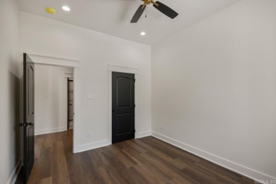 This inviting home is located a 219 Arlington Park Terrace in on Hot Springs Golf and Country Club in Arkansas - for sale on GolfHomes.com, golf home, golf lot