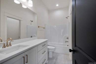 This inviting home is located a 219 Arlington Park Terrace in on Hot Springs Golf and Country Club in Arkansas - for sale on GolfHomes.com, golf home, golf lot