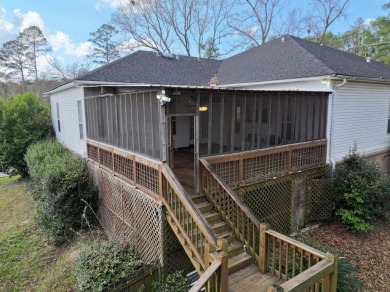 Discover this stunning 3-bedroom, 2.5-bathroom home nestled in on Jackson Links Golf Course in Alabama - for sale on GolfHomes.com, golf home, golf lot