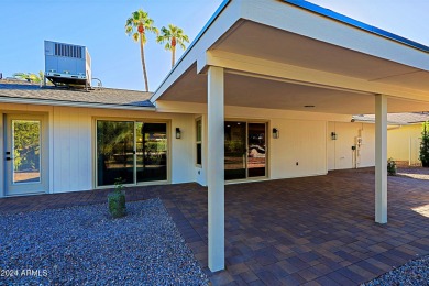 Enjoy retirement in its best! Desirable golf community Sun City on Deer Valley Golf Course in Arizona - for sale on GolfHomes.com, golf home, golf lot
