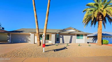 Enjoy retirement in its best! Desirable golf community Sun City on Deer Valley Golf Course in Arizona - for sale on GolfHomes.com, golf home, golf lot