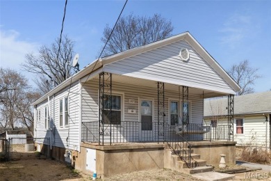 Great investment opportunity
This updated 3-bedroom, 1-bath on Norwood Hills Country Club in Missouri - for sale on GolfHomes.com, golf home, golf lot