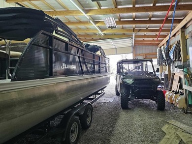 The perfect Rough River Lake property offering space on Rough River Dam State Resort Park Golf Course in Kentucky - for sale on GolfHomes.com, golf home, golf lot