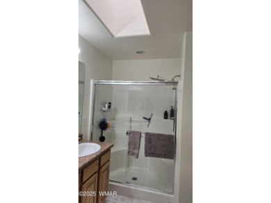 ENJOY THIS GATED COMMUNITY, Detached home 2-story with 1 guest & on Pinetop Lakes Golf and Country Club in Arizona - for sale on GolfHomes.com, golf home, golf lot