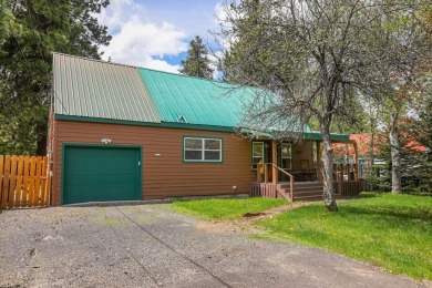 Charming In-Town McCall Retreat with Rustic Flair! Step into the on McCall Municipal Golf Course in Idaho - for sale on GolfHomes.com, golf home, golf lot
