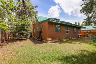 Charming In-Town McCall Retreat with Rustic Flair! Step into the on McCall Municipal Golf Course in Idaho - for sale on GolfHomes.com, golf home, golf lot