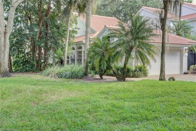 Move right in and start enjoying the fabulous Southwest Florida on Wyndemere Country Club in Florida - for sale on GolfHomes.com, golf home, golf lot