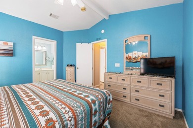 This cute Oakmont has 2 bedrooms & 2 baths. Bright & cheery open on Augusta Ranch Golf Club in Arizona - for sale on GolfHomes.com, golf home, golf lot