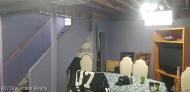 Great Starter Home or Attention Investors, Immediate Potential on The Links At Crystal Lake in Michigan - for sale on GolfHomes.com, golf home, golf lot